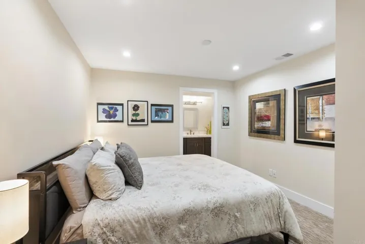 with walk-in closet and en suite bath