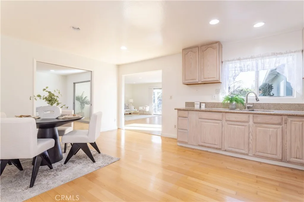 11144 Haskell, Granada Hills, California 91344 home-pic-9