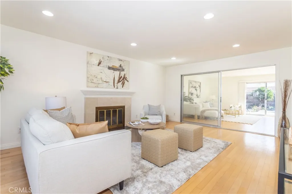 11144 Haskell, Granada Hills, California 91344 home-pic-4