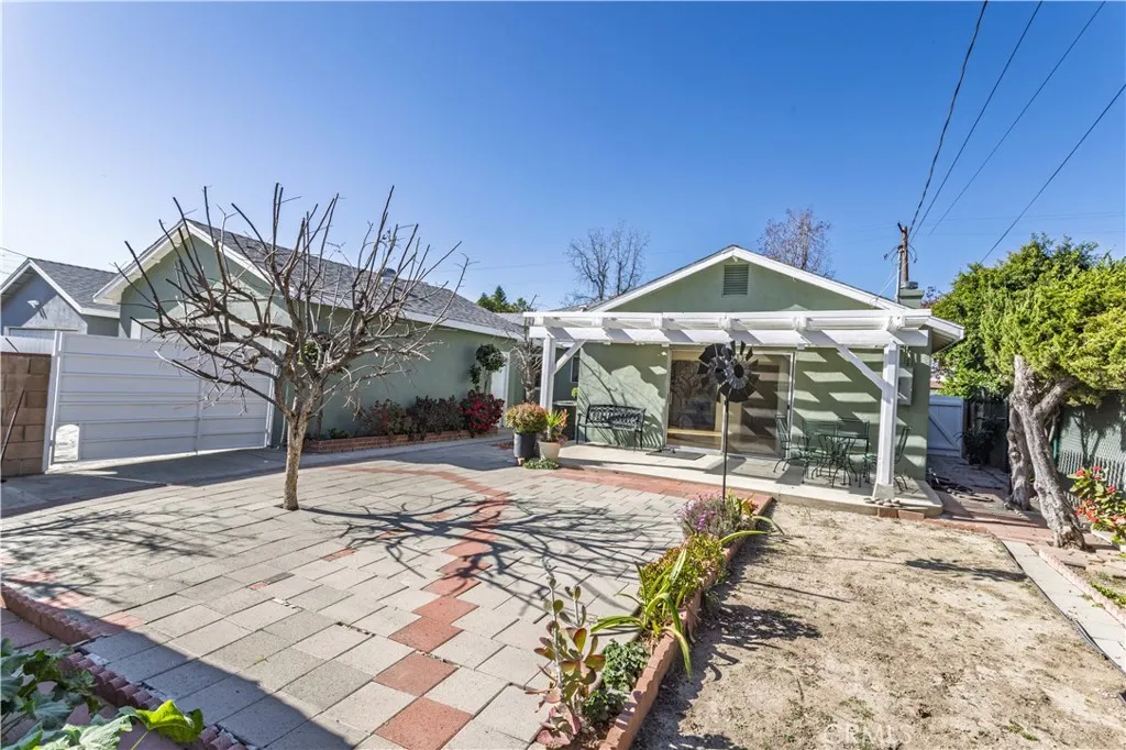 11144 Haskell, Granada Hills, California 91344 home-pic-32