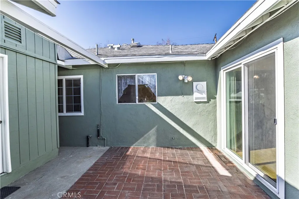 11144 Haskell, Granada Hills, California 91344 home-pic-25