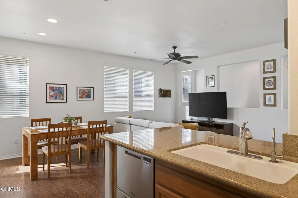 3134 Lisbon Lane, Oxnard, California 93036 home-pic-9