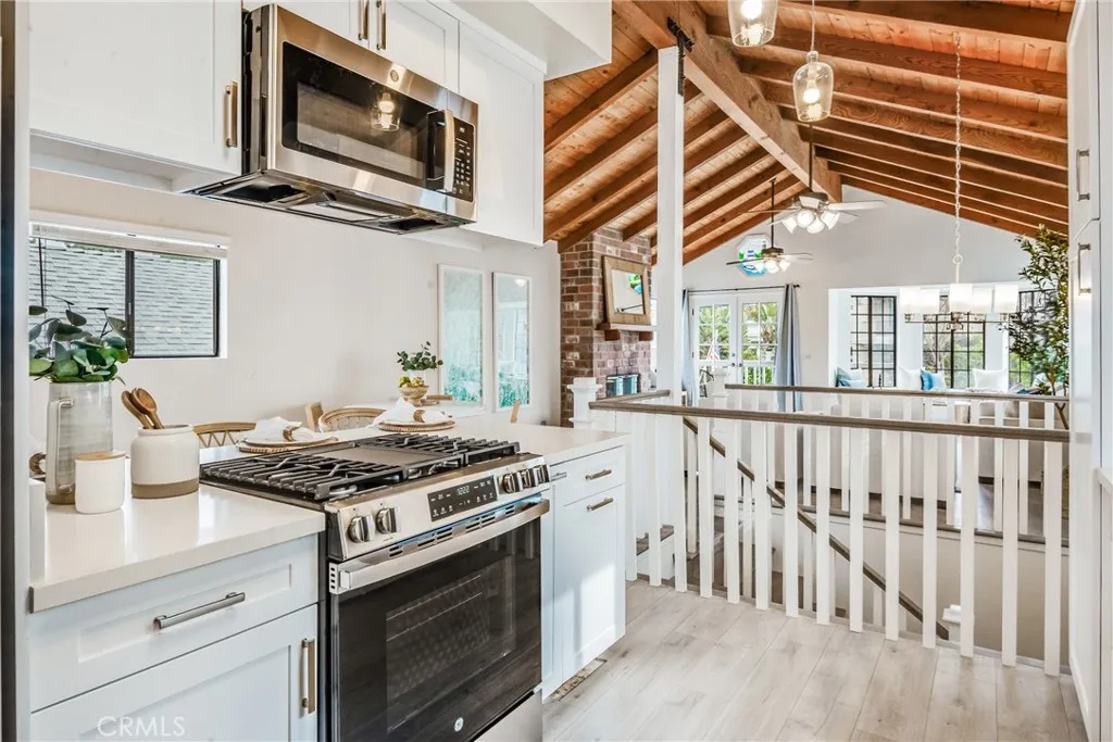 1731 Ford, Redondo Beach, California 90278 home-pic-9