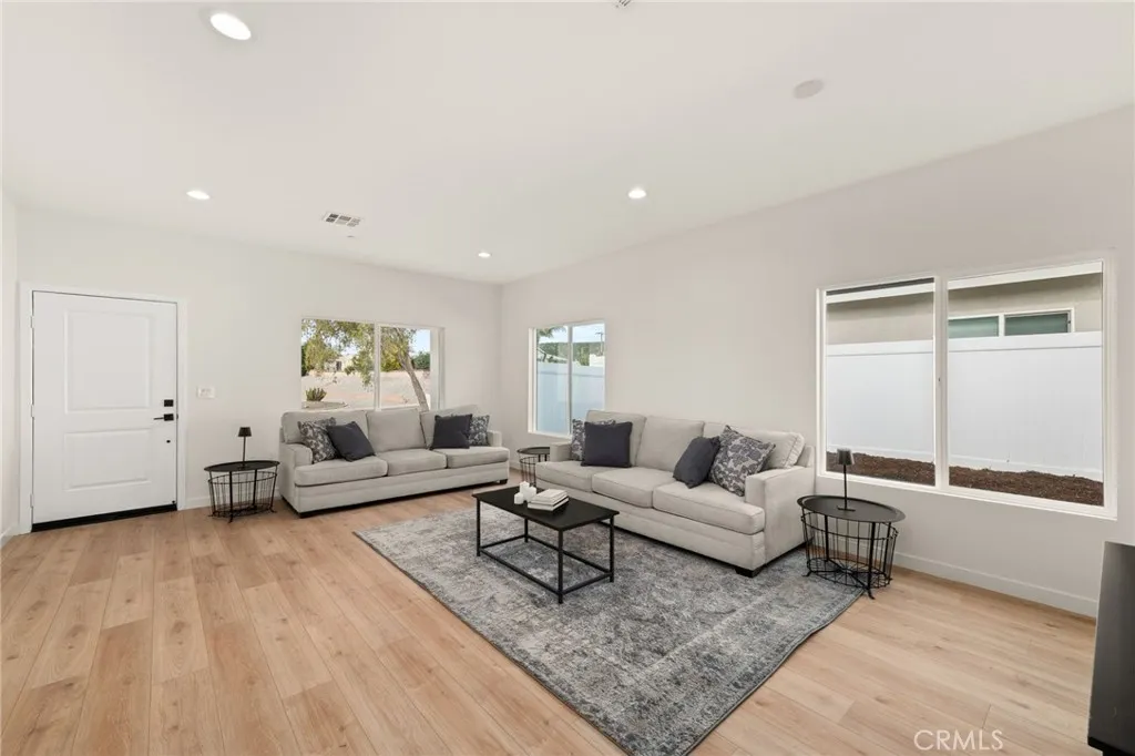 29232 Piping Rock, Menifee, California 92586 home-pic-5
