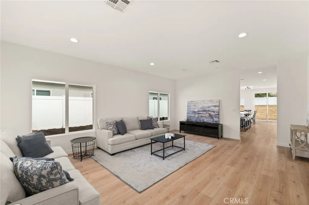 29232 Piping Rock, Menifee, California 92586 home-pic-6