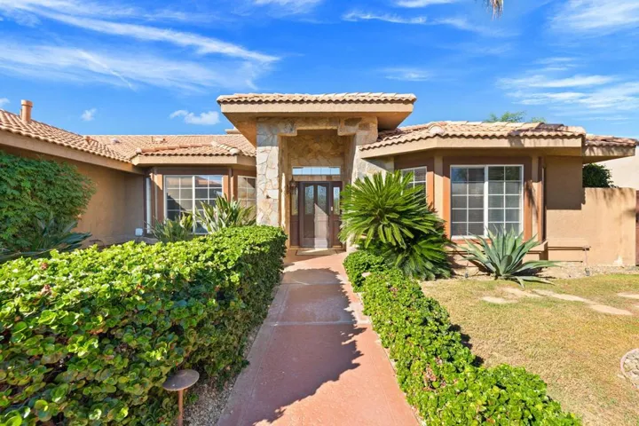 12-web-or-mls-8M4A0805