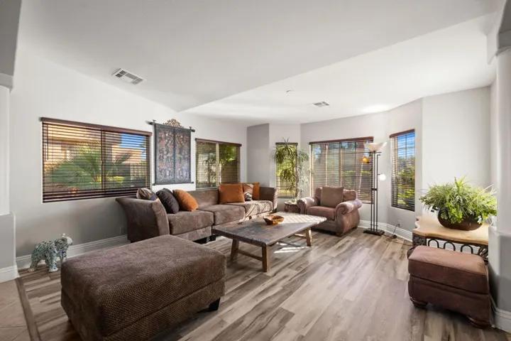 44-web-or-mls-8M4A0620