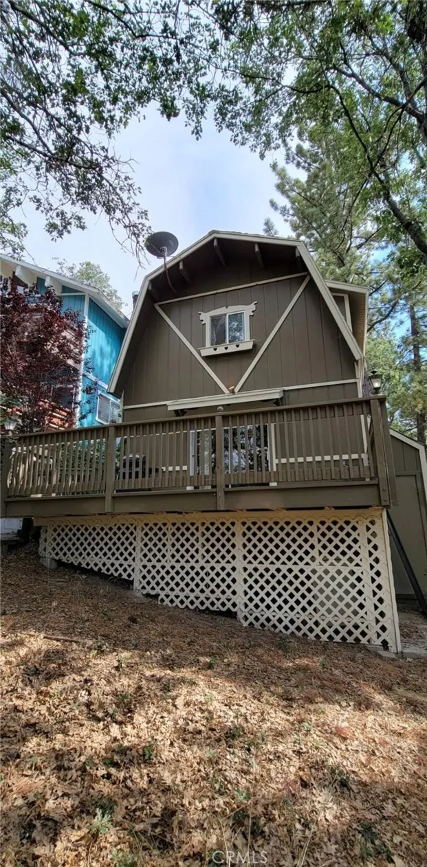 33076 Robin Ln, Running Springs, California 92308 home-pic-1