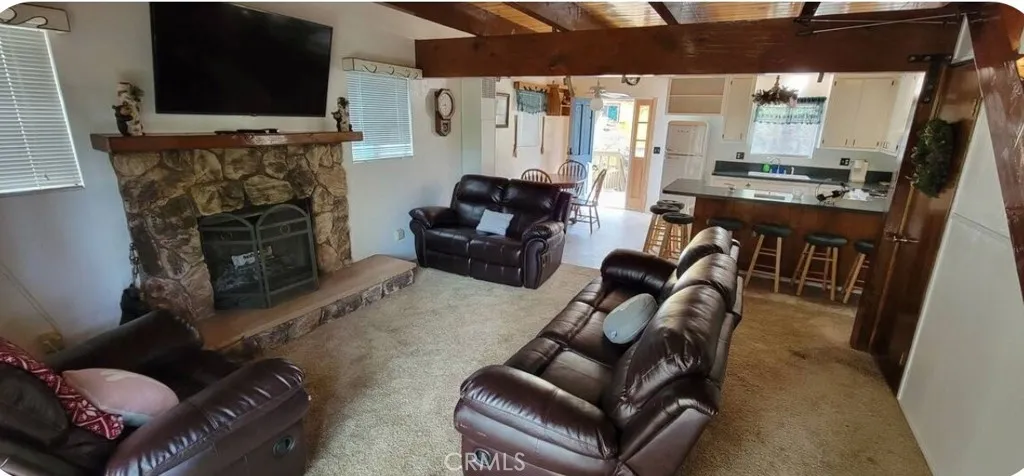 33076 Robin Ln, Running Springs, California 92308 home-pic-4