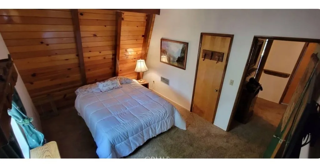 33076 Robin Ln, Running Springs, California 92308 home-pic-6