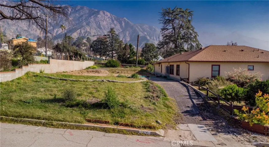 2820 N Mount Curve, Altadena, California 91001