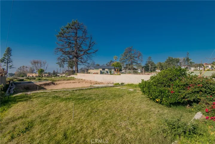 2820 N Mount Curve, Altadena, California 91001