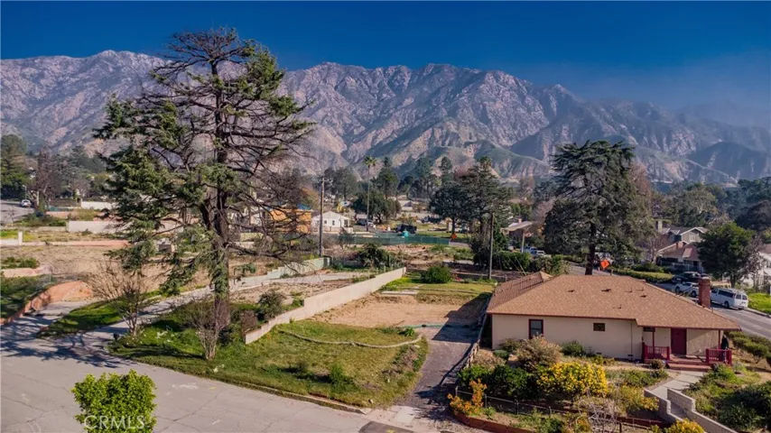 2820 N Mount Curve, Altadena, California 91001