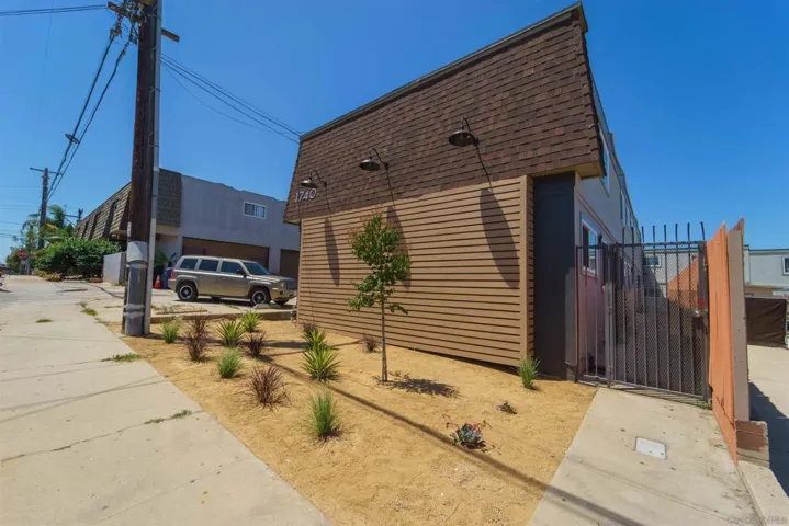 1740 N Ave, National City, California 91950