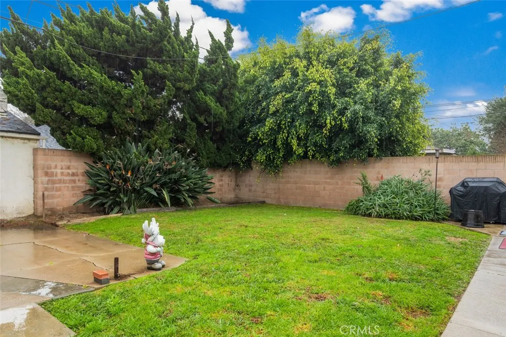 2410 2412 Termino Avenue, Long Beach, California 90815 home-pic-3