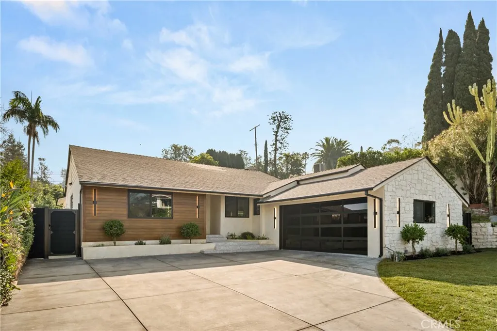 3678 Willowcrest, Studio City, California 91604 home-pic-1