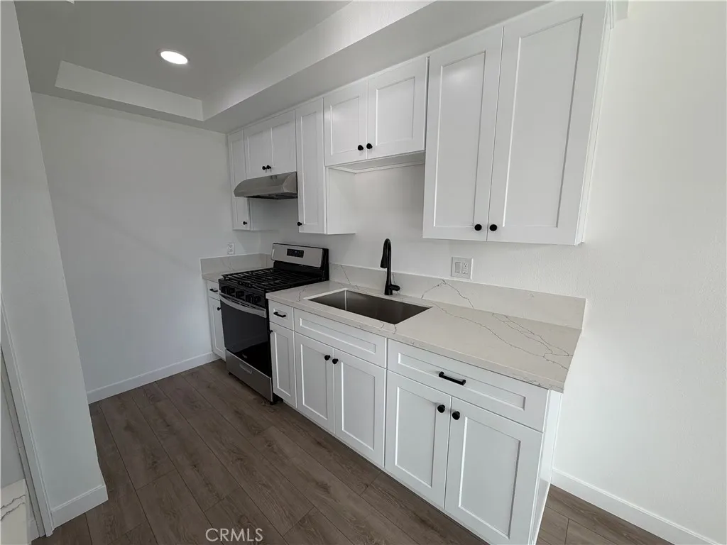 1400 W Warner Avenue 42, Santa Ana, California 92704 home-pic-2