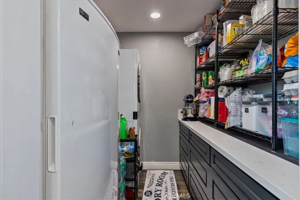 4833 W Avenue K10, Lancaster, California 93536 home-pic-10