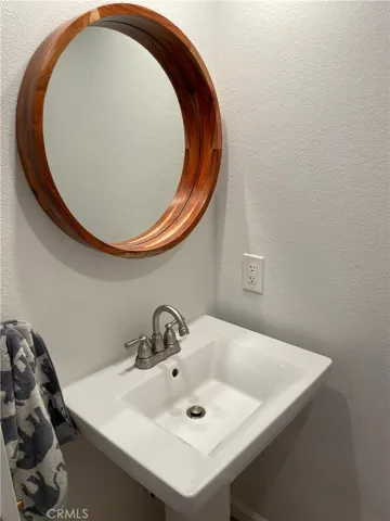 Half Bath Pedestal Sink