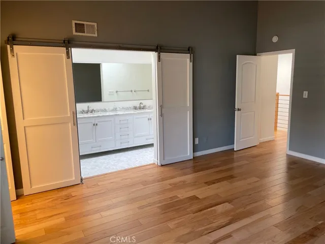 Main Bedroom to Private Bathroom