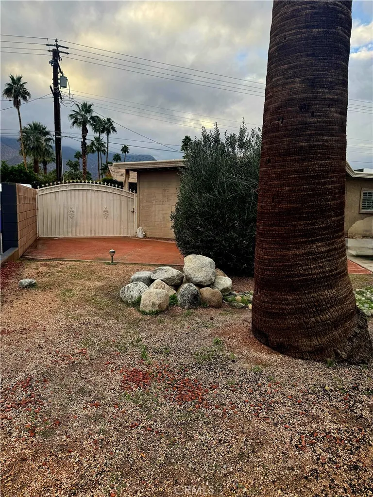445 N Farrell, Palm Springs, California 92262 home-pic-3