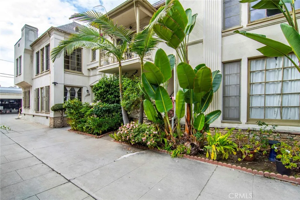 6356 Orange Street, Los Angeles, California 90048 home-pic-3