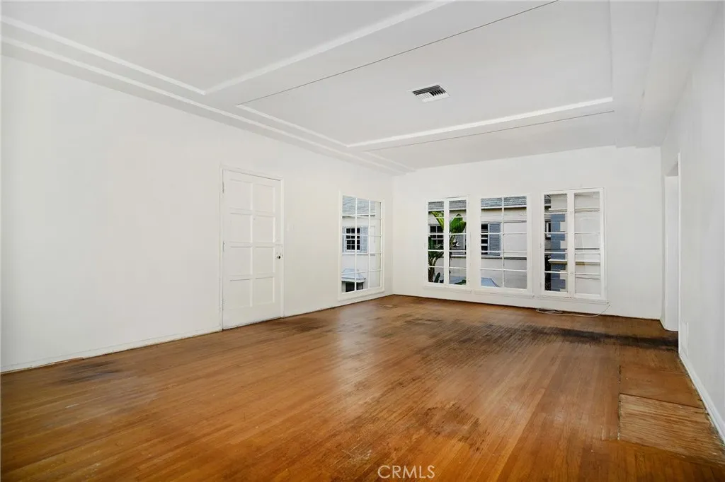 6356 Orange Street, Los Angeles, California 90048 home-pic-6