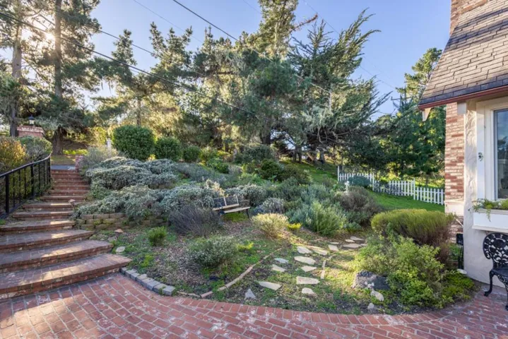 2962 Club Road, Pebble Beach, California 93953