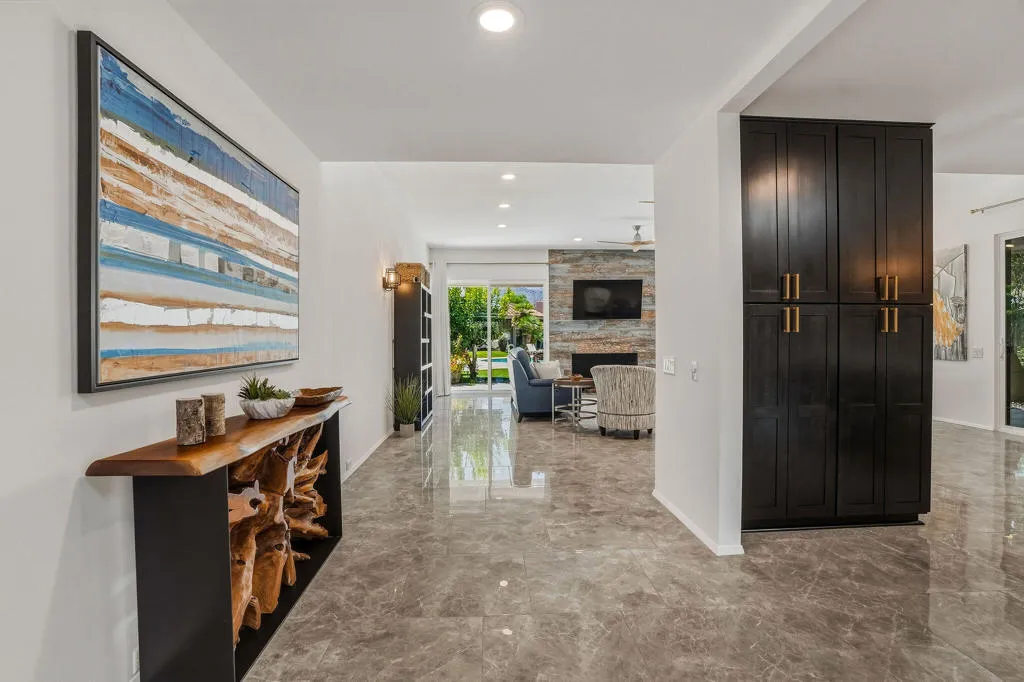 All to Living Room & Kitchen