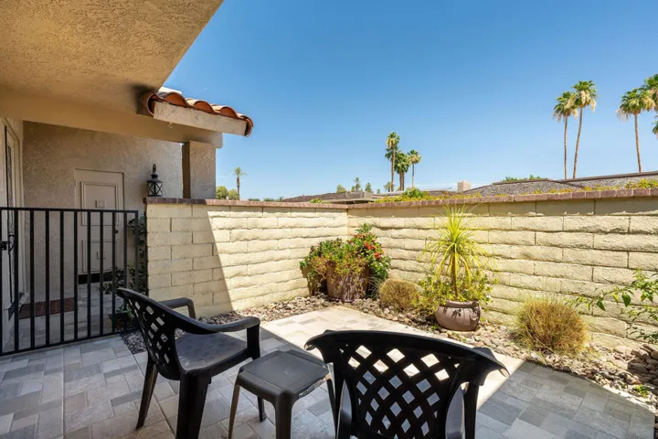 Guest Room 1 Patio