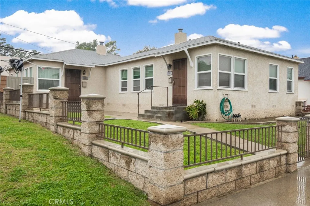 2411 2413 Termino, Long Beach, California 90815 home-pic-1