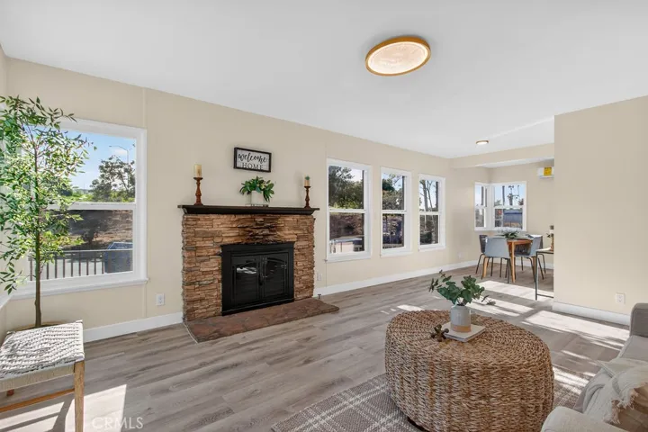2332 S Highland Avenue, Los Angeles, California 90016