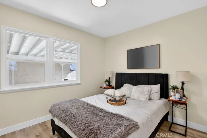 2332 S Highland Avenue, Los Angeles, California 90016