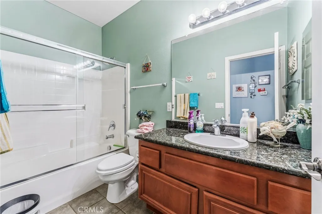 1537 Carmel Court, Redlands, California 92374 home-pic-12
