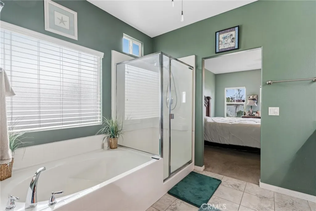 1537 Carmel Court, Redlands, California 92374 home-pic-10