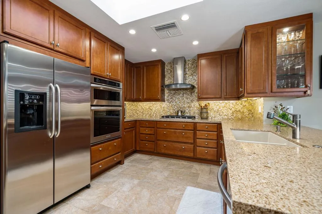 3 Tulane Court, Rancho Mirage, California 92270 home-pic-16