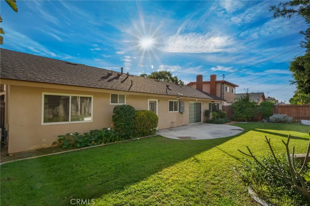 1609 Catalina, Santa Ana, California 92705 home-pic-34