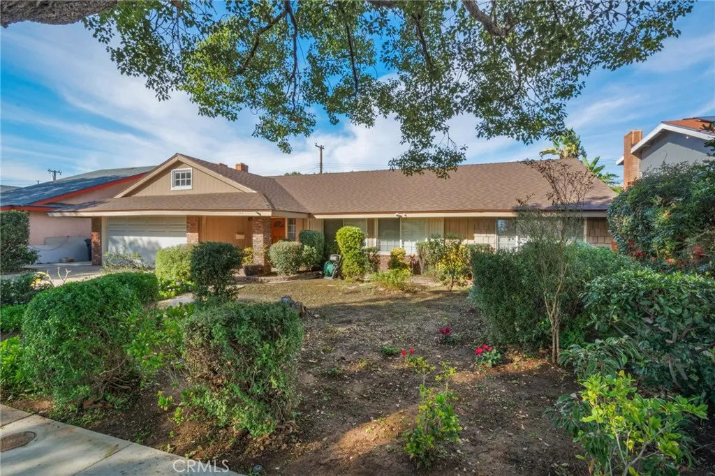 1609 Catalina, Santa Ana, California 92705 home-pic-4