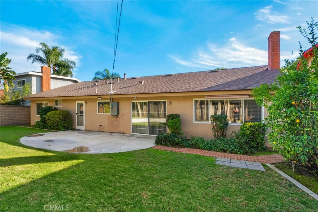 1609 Catalina, Santa Ana, California 92705 home-pic-32