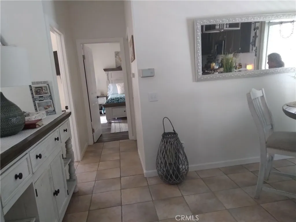 40672 Corte Albara, Murrieta, California 92562 home-pic-2
