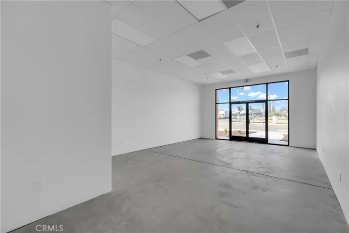 Office 2 Middle