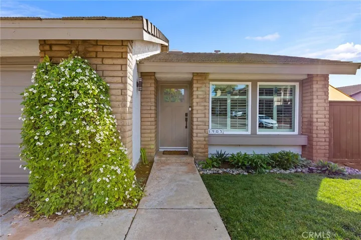 1903 Buckskin Glen, Escondido, California 92027