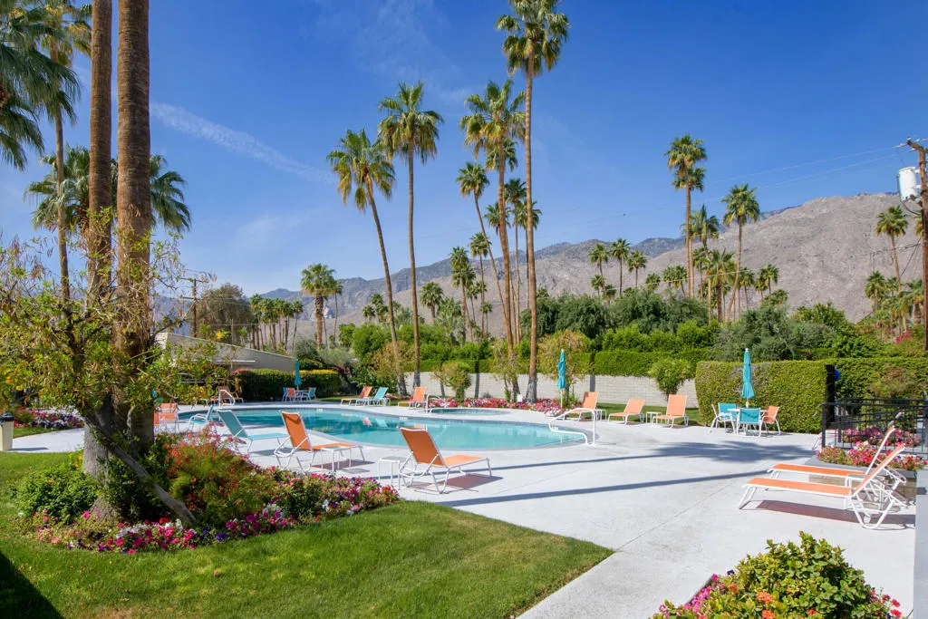 1111 E Ramon Road 1, Palm Springs, California 92264 home-pic-13