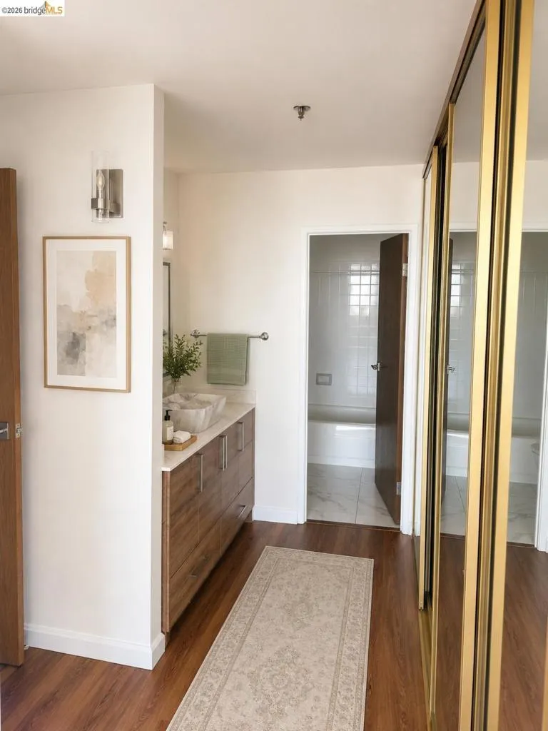 Primary Bath  Virtual Stage