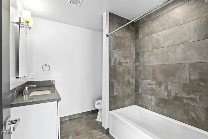 2000 Lake Ave_MLS_015