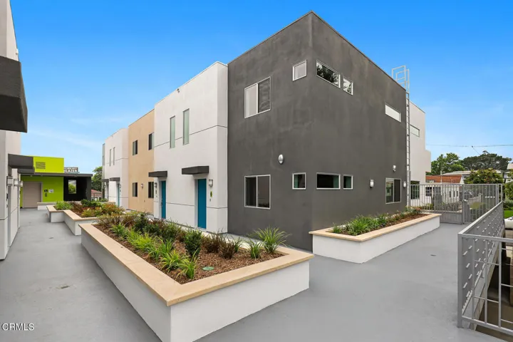 2000 Lake Ave_MLS_006