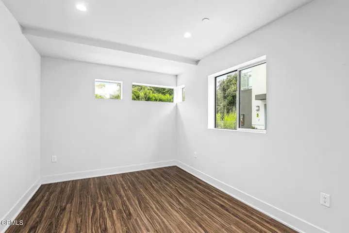 2000 Lake Ave_MLS_007