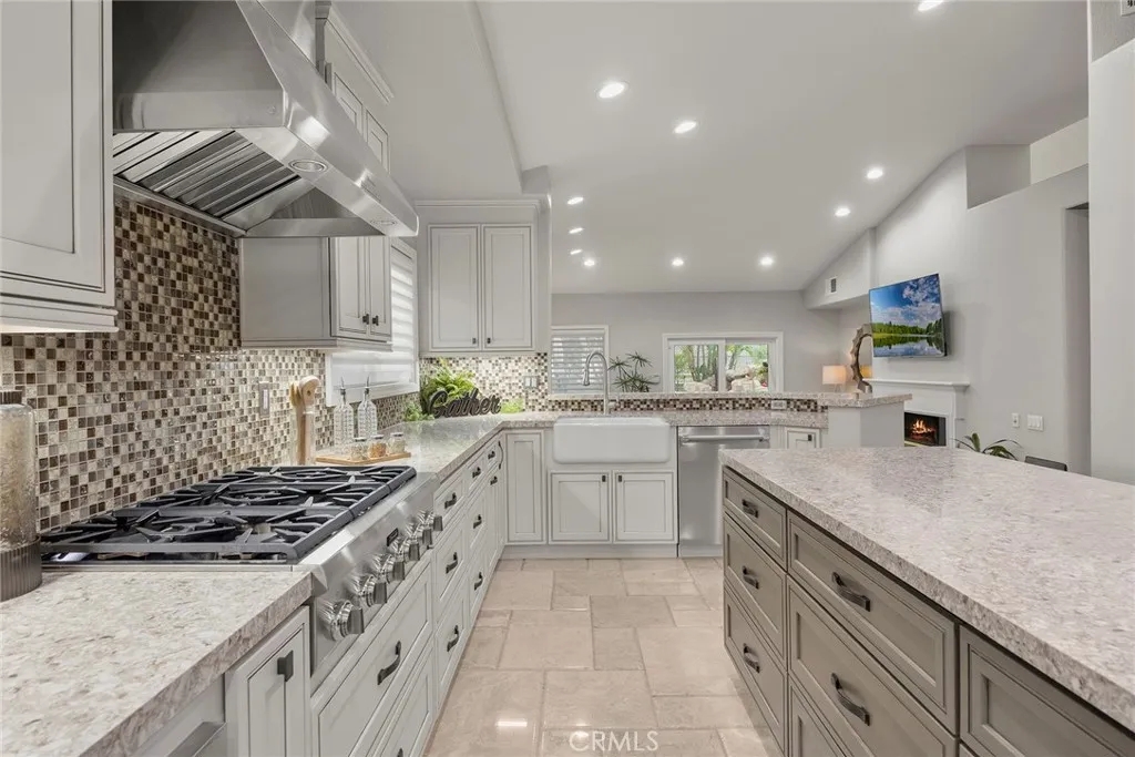 5325 Kodiak Mountain Drive, Yorba Linda, California 92887 home-pic-9