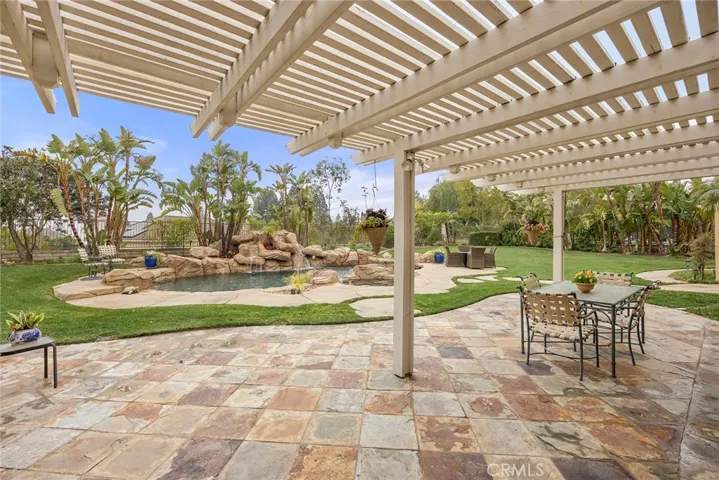 Beautiful shot showing how flat and open the backyard is.