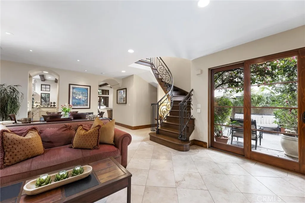 2508 Pine, Manhattan Beach, California 90266 home-pic-9